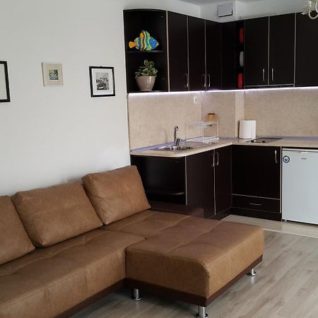 Kraybrezhna Apartment Поморие Екстериор снимка