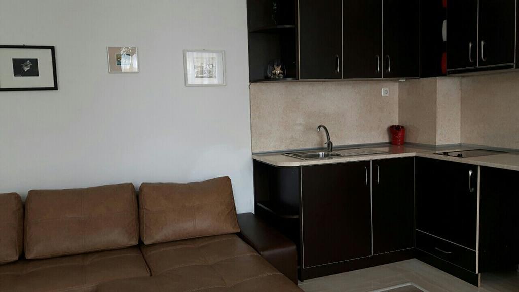 Kraybrezhna Apartment Поморие Екстериор снимка