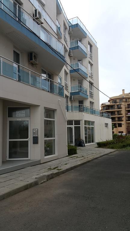 Kraybrezhna Apartment Поморие Екстериор снимка