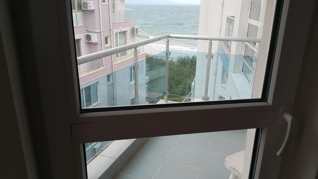 Kraybrezhna Apartment Поморие Екстериор снимка