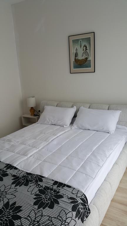 Kraybrezhna Apartment Поморие Екстериор снимка