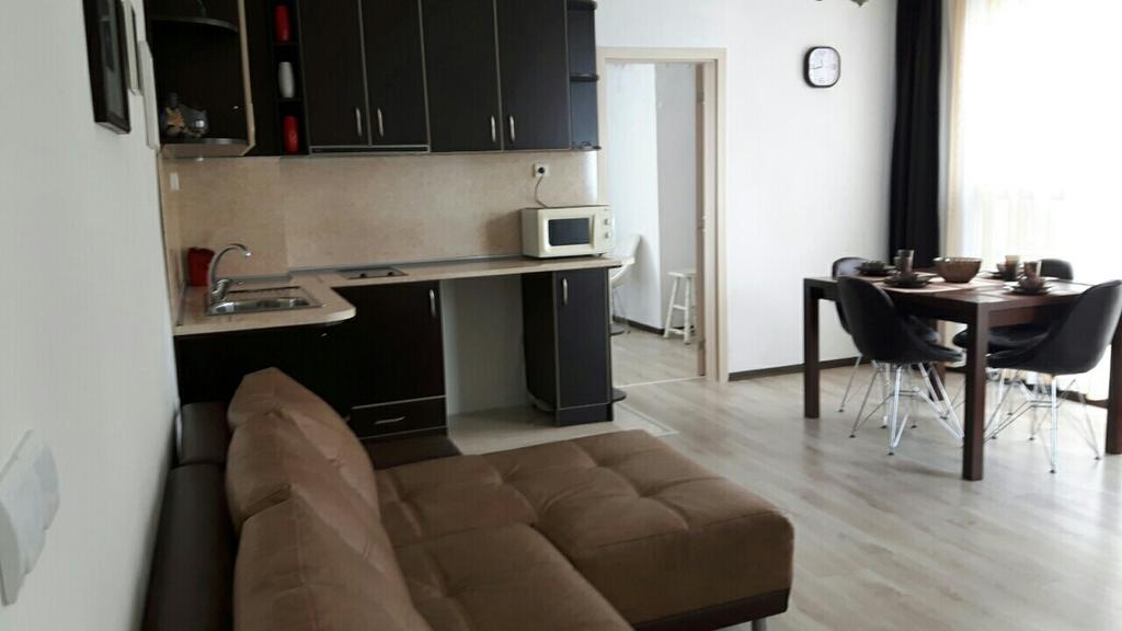Kraybrezhna Apartment Поморие Екстериор снимка